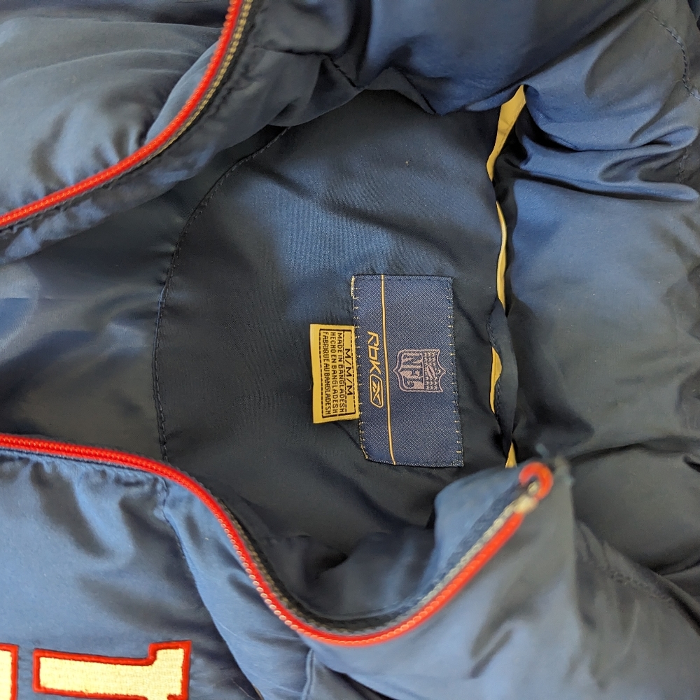 Like new ladies size medium NY Giants winter parka.